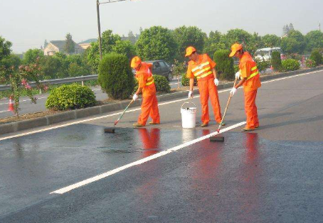 南开 彩色路面喷漆维修改色的使用寿命有多长？