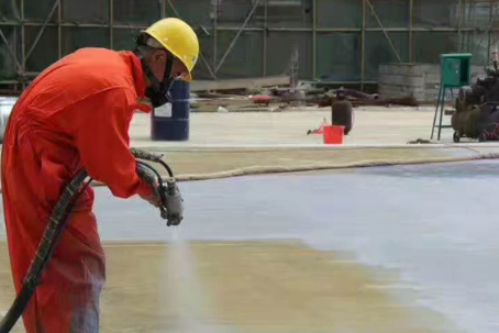 南开彩色路面喷涂是一种为路面